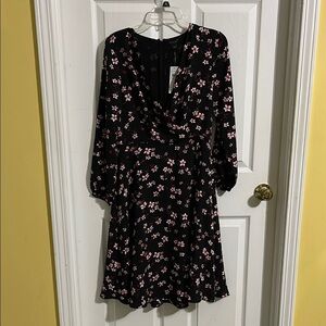 NWT Ann Taylor faux wrap Floral Black Dress size 4
